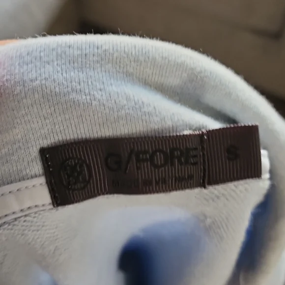 Women’s G/FORE Light Blue Quarter Zip Pullover Skull Logo Golf Sweatshirt - Picture 8 of 12